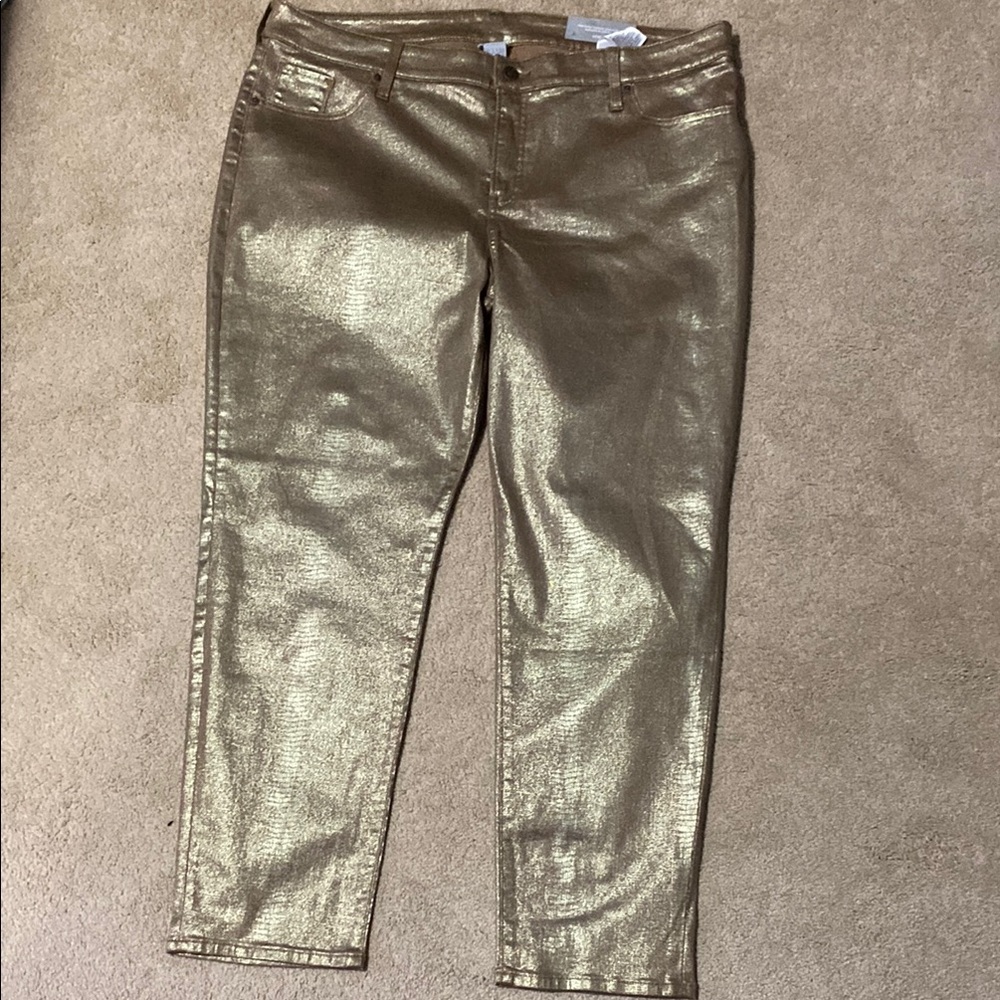 New! Chico’s Gold Metallic So Slimming Girlfriend Slim Leg Jeans